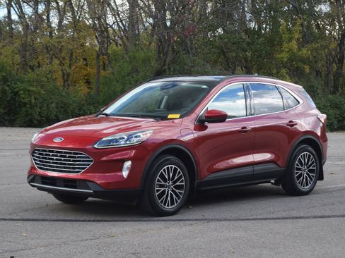 Certified 2022 Ford Escape Titanium w/ Titanium Premium Package image 22