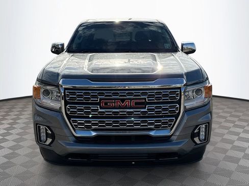 Used 2022 GMC Canyon Denali image 2