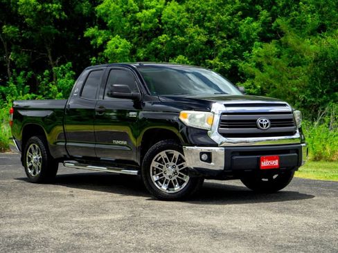 Used 2014 Toyota Tundra SR5 w/ SR5 Upgrade Package AWD/4WD image 2