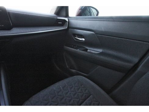 Used 2025 Nissan Kicks SV FWD image 13