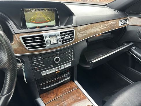 Used 2016 Mercedes-Benz E 350 4MATIC Sedan image 13