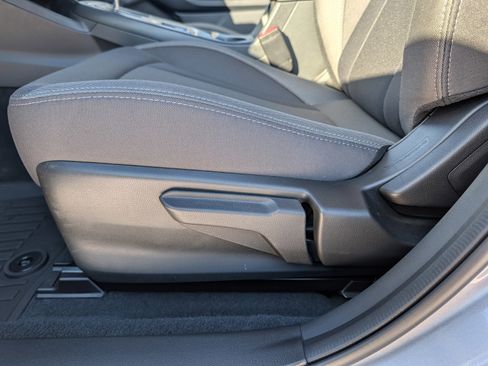 Certified 2025 Subaru Impreza 2.0i image 19