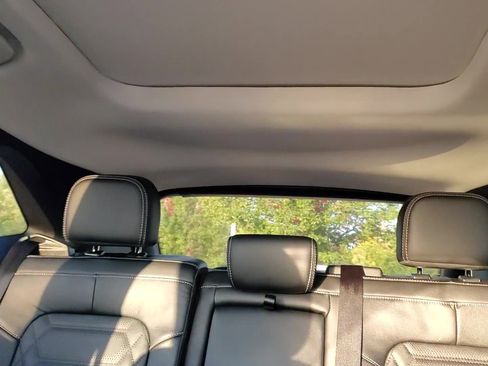 New 2024 Ford Escape SE w/ PHEV Premium Package image 24