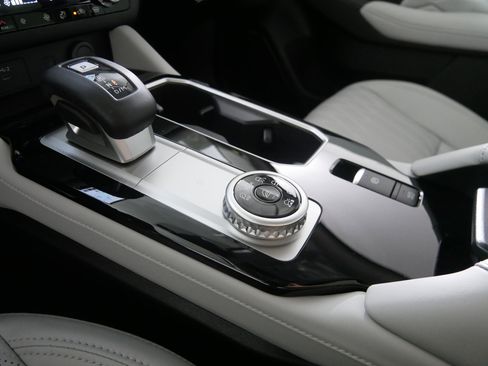 New 2025 Mitsubishi Outlander AWD image 6