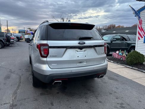 Used 2017 Ford Explorer Sport image 7