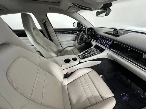 Certified 2022 Porsche Panamera RWD image 44