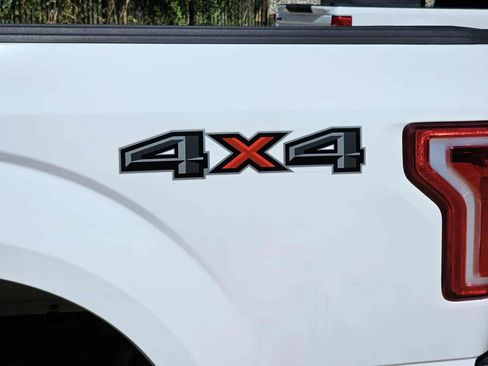 Used 2015 Ford F150 XLT w/ Trailer Tow Package image 33