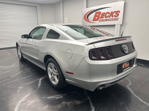 Used 2013 Ford Mustang Coupe image 4