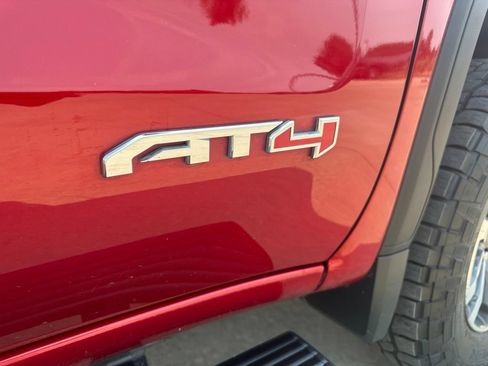 Used 2023 GMC Sierra 1500 AT4 w/ Technology Package AWD/4WD image 39