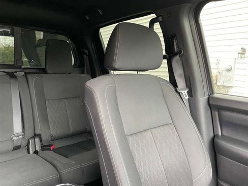 Used 2018 Nissan Titan SV w/ SV Convenience Package image 74