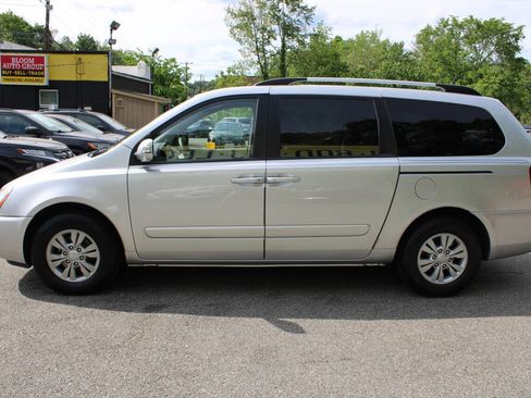 Used 2012 Kia Sedona LX w/ PWR Pkg FWD image 12