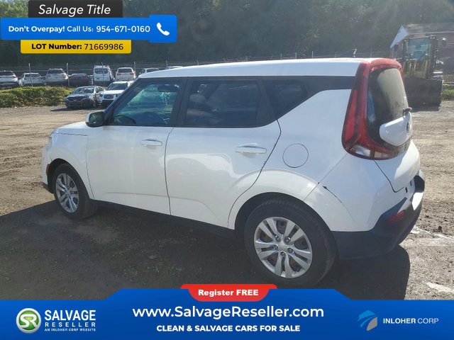 Used 2020 Kia Soul LX FWD image 3