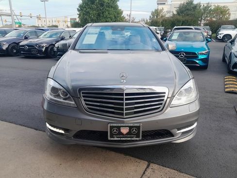 Used 2011 Mercedes-Benz S 550 image 2