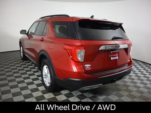 Used 2024 Ford Explorer XLT w/ Equipment Group 202A AWD/4WD image 7