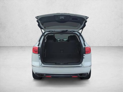 Used 2017 Buick Enclave Leather image 9