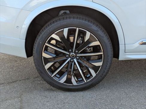 New 2026 Volvo XC90 B6 Plus w/ Protection Package Premier image 6