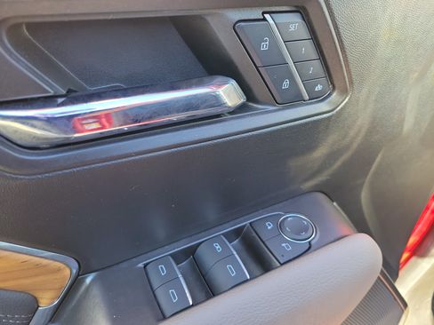 Certified 2024 GMC Canyon Denali image 20