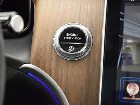 Certified 2023 Mercedes-Benz GLC 300 image 29