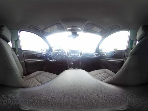 Used 2020 Chevrolet Equinox LT AWD/4WD image 13