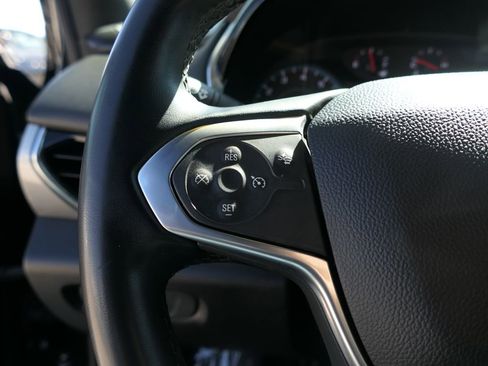 Used 2023 Chevrolet Traverse LT image 11