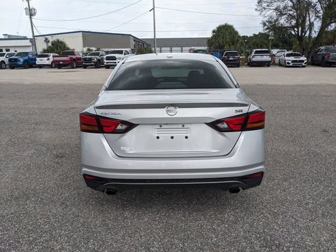 Used 2019 Nissan Altima 2.5 SR w/ SR Premium Package FWD image 5