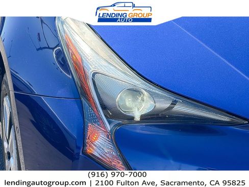 Used 2017 Toyota Prius Two w/ Prius Two Safety Plus Package FWD image 7