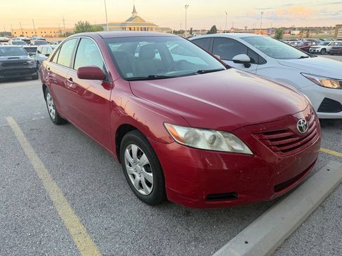 Used 2009 Toyota Camry LE FWD image 4