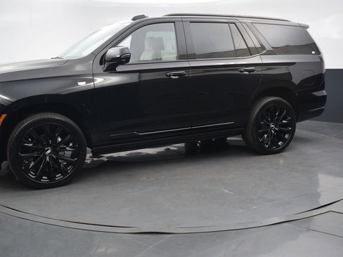 Certified 2026 Cadillac Escalade Platinum Sport w/ LPO, ONYX Package AWD/4WD image 2