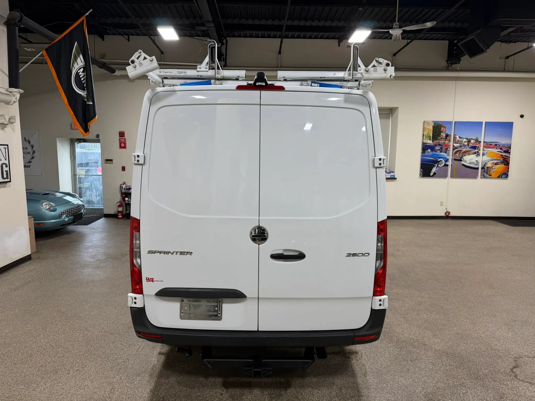 Used 2019 Freightliner Sprinter 144 RWD image 17