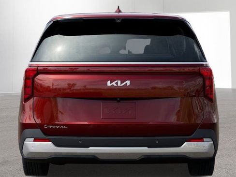 New 2026 Kia Carnival EX image 13