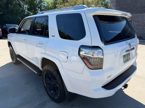 Used 2018 Toyota 4Runner SR5 Premium AWD/4WD image 7