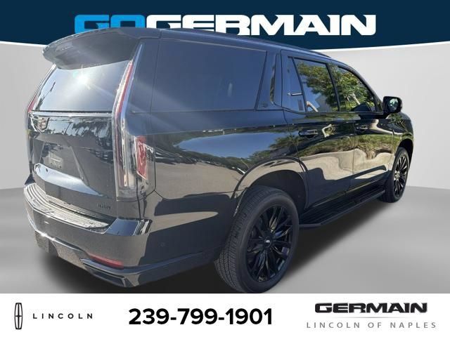 Used 2022 Cadillac Escalade Premium Luxury AWD/4WD image 7