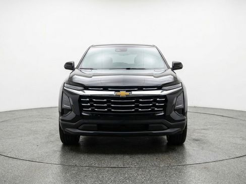 Used 2025 Chevrolet Equinox LT image 2