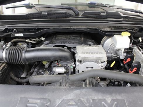 Used 2019 RAM 1500 Laramie w/ Sport Appearance Package AWD/4WD image 31
