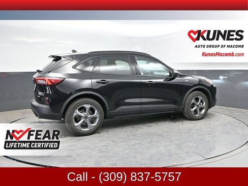 Used 2025 Ford Escape ST-Line AWD/4WD image 2