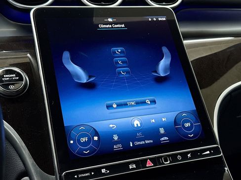 Used 2024 Mercedes-Benz GLC 300 4MATIC image 16