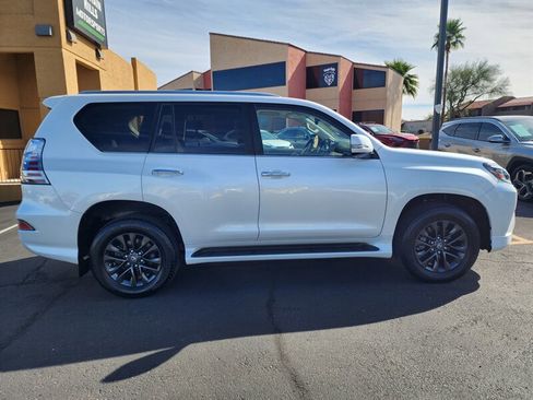 Used 2023 Lexus GX 460 Premium image 2