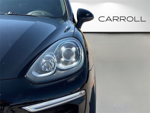 Used 2018 Porsche Cayenne S Platinum image 9