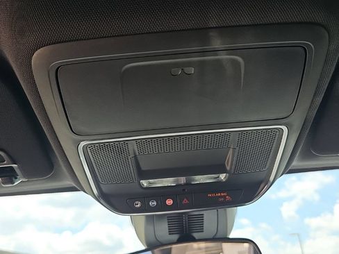 Used 2026 Chevrolet Equinox RS FWD image 42