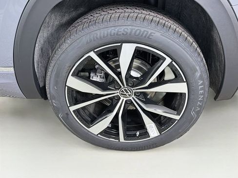New 2026 Volkswagen Atlas SEL Premium R-Line AWD/4WD image 32