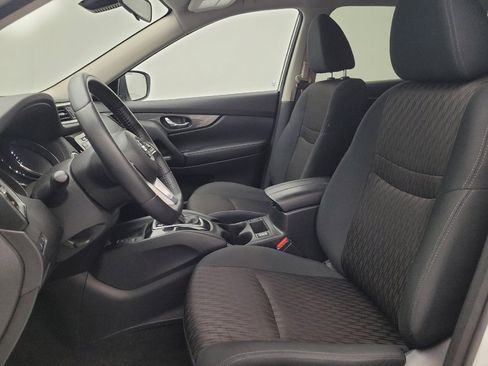 Used 2020 Nissan Rogue SV w/ Premium Package FWD image 17