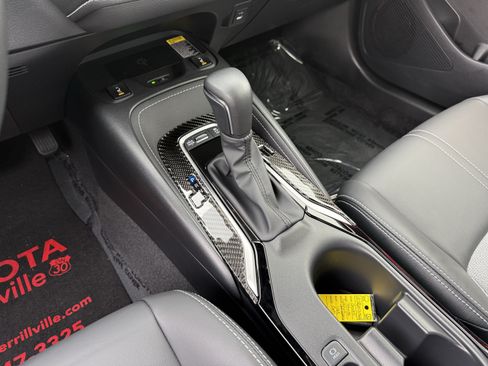 Used 2025 Toyota Corolla XSE FWD image 19