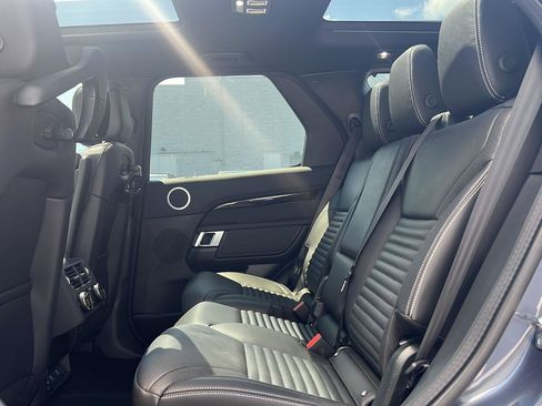 New 2026 Land Rover Discovery S AWD/4WD image 29