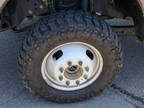 Used 2023 Ford F350 XLT AWD/4WD image 9