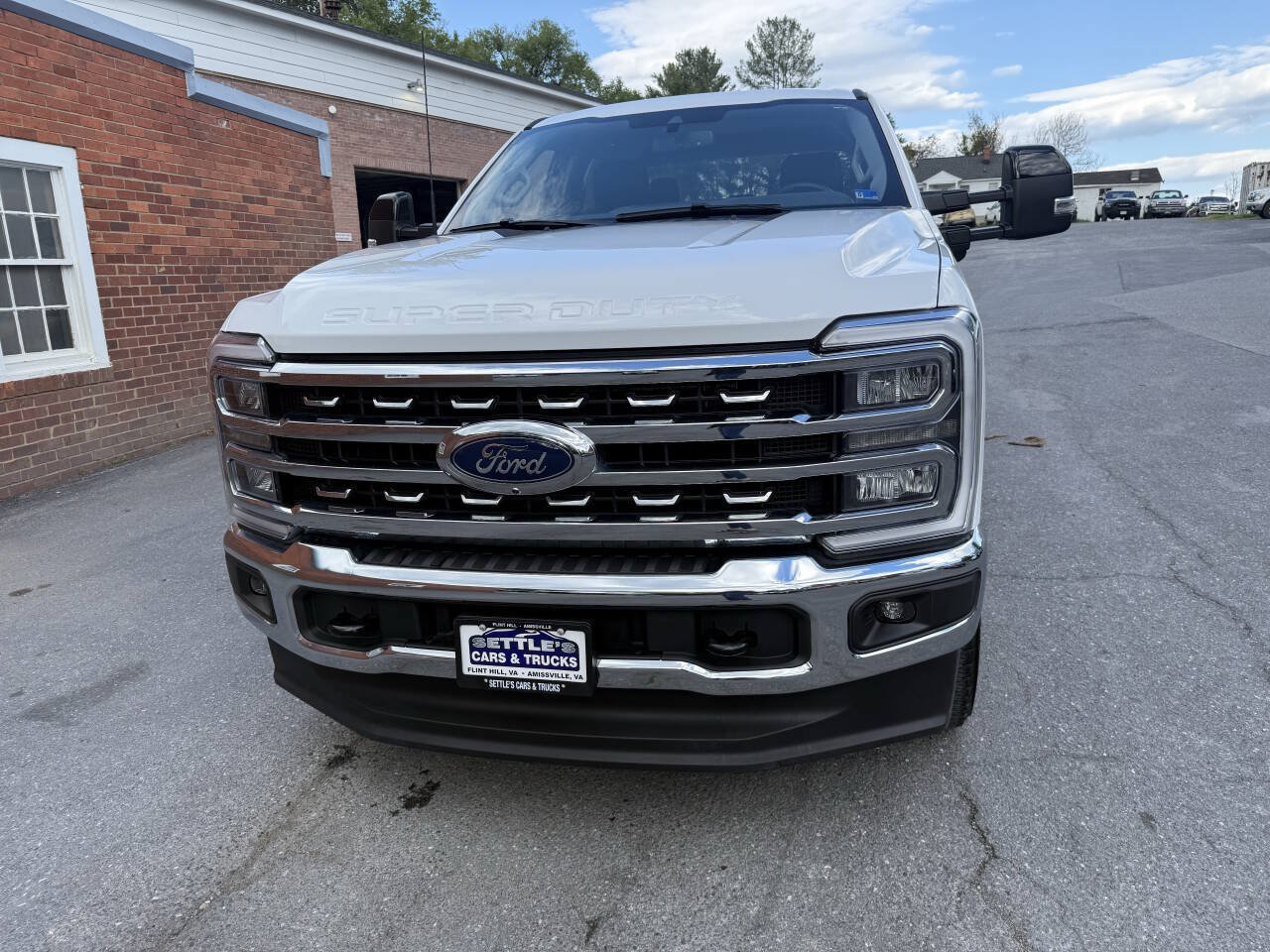 Used 2025 Ford F350 Lariat w/ Camper Package AWD/4WD image 3