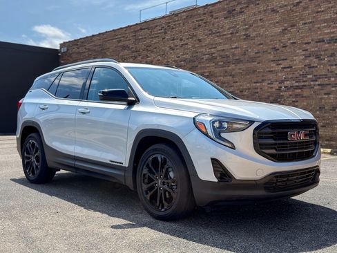 Used 2021 GMC Terrain SLT w/ Elevation Edition FWD image 1