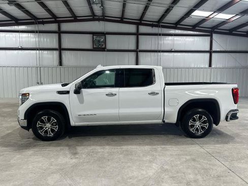 Used 2025 GMC Sierra 1500 SLT RWD image 2