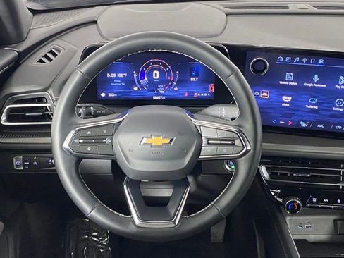 Certified 2025 Chevrolet Traverse LT image 17