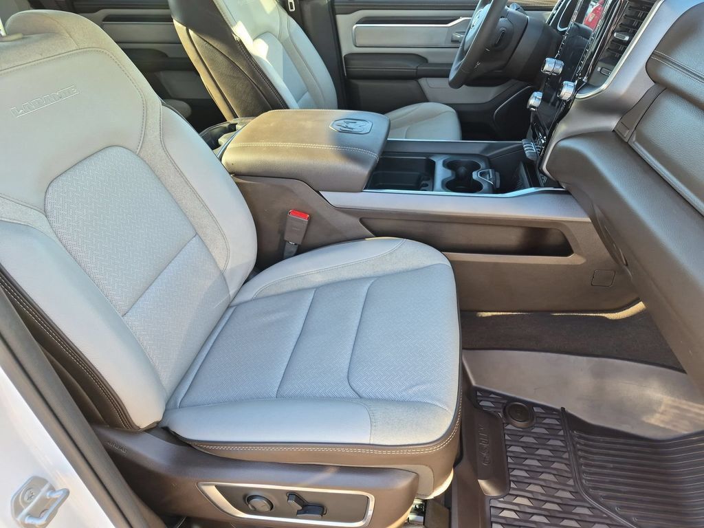 Used 2025 RAM 1500 Laramie AWD/4WD image 22