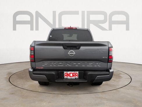 Used 2023 Nissan Frontier SV image 10